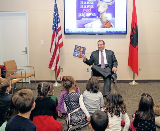  vizita e femijeve te ambasada e SHBA-ve